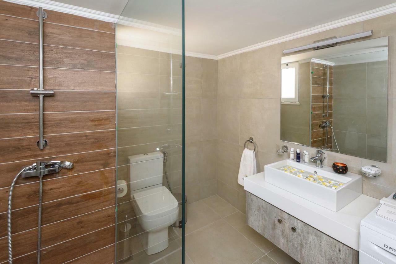 Aspasias Luxury Suite Chrissi Akti Chania Exterior foto